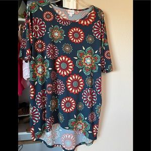 LulaRoe Irma tunic
